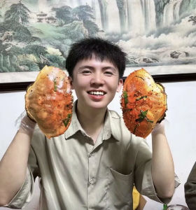 图片[2]-创业者的肩膀，要能扛起比利益更重的责任-俊哥