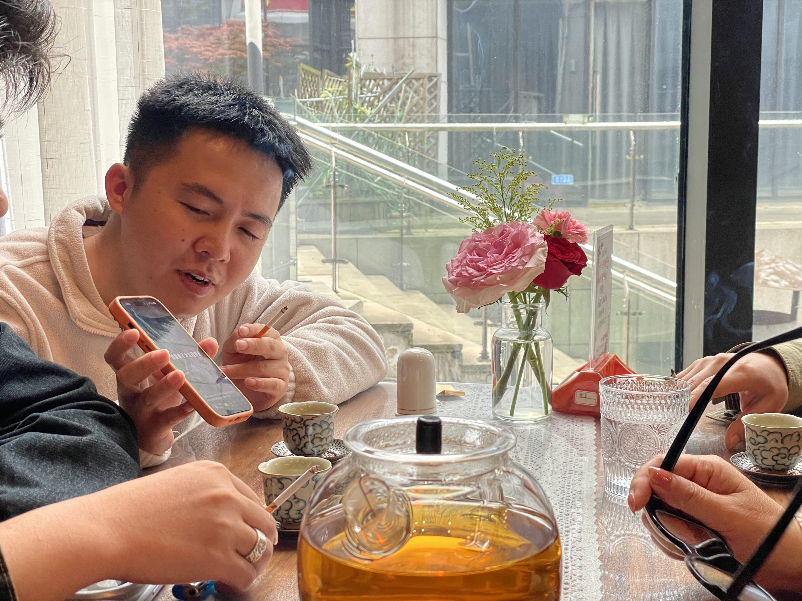 创业、副业的一切结果都来源于行动，不用等准备好，先上车，再调整位置。-俊哥